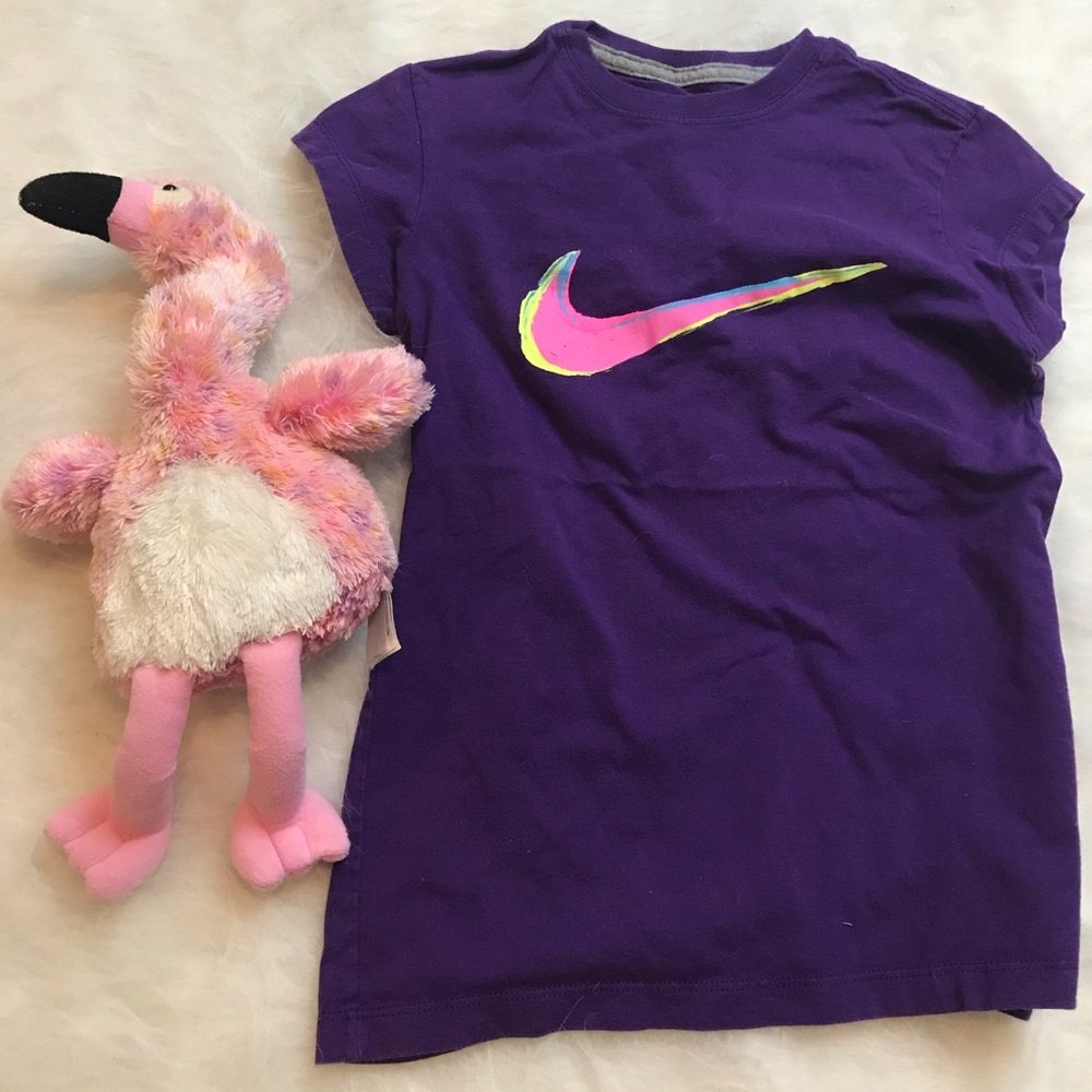 Girls nike t-shirt